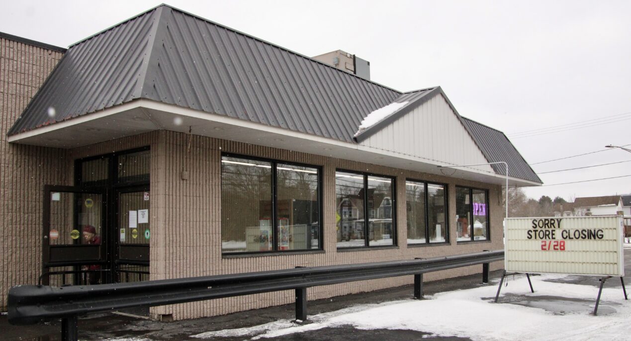 (Rick Miller/Olean Star) The Portville Park and Shop store will close Feb. 28, a sign in front of the store states. The Mahar Family has operated the grocery store at Route 417 and Elm Street since 1960.